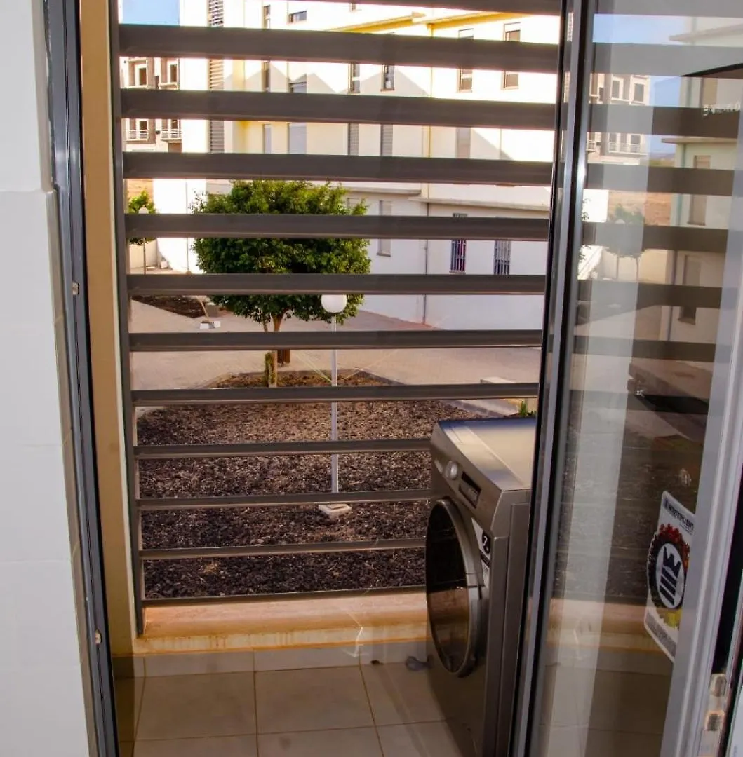 Apartamento T2 Equipado E Aconchegante. Praia